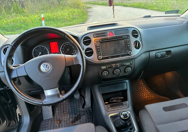 Volkswagen Tiguan cena 34500 przebieg: 330000, rok produkcji 2008 z Kisielice małe 529